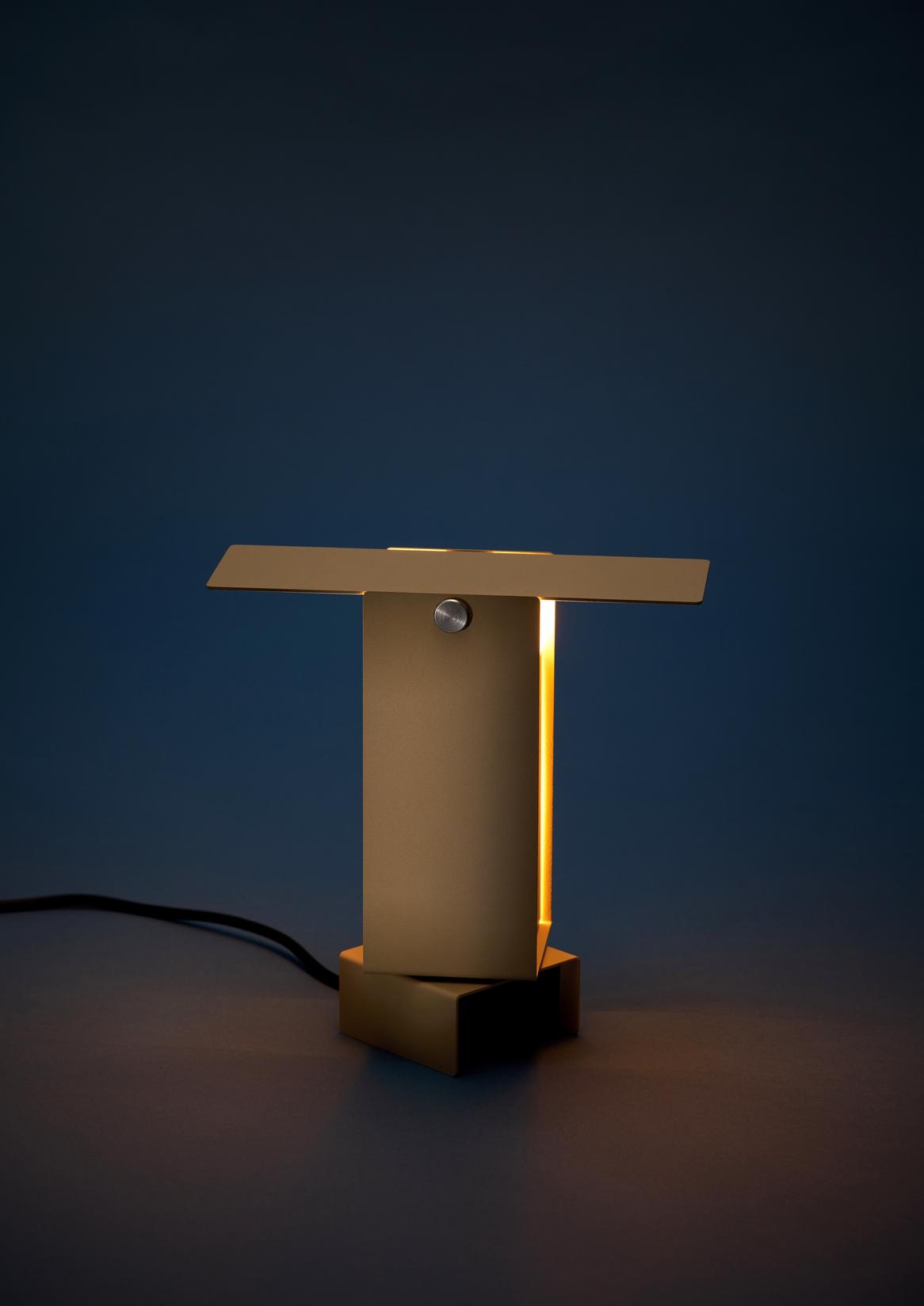 Moebe Pivoting Table Lamp, Sand