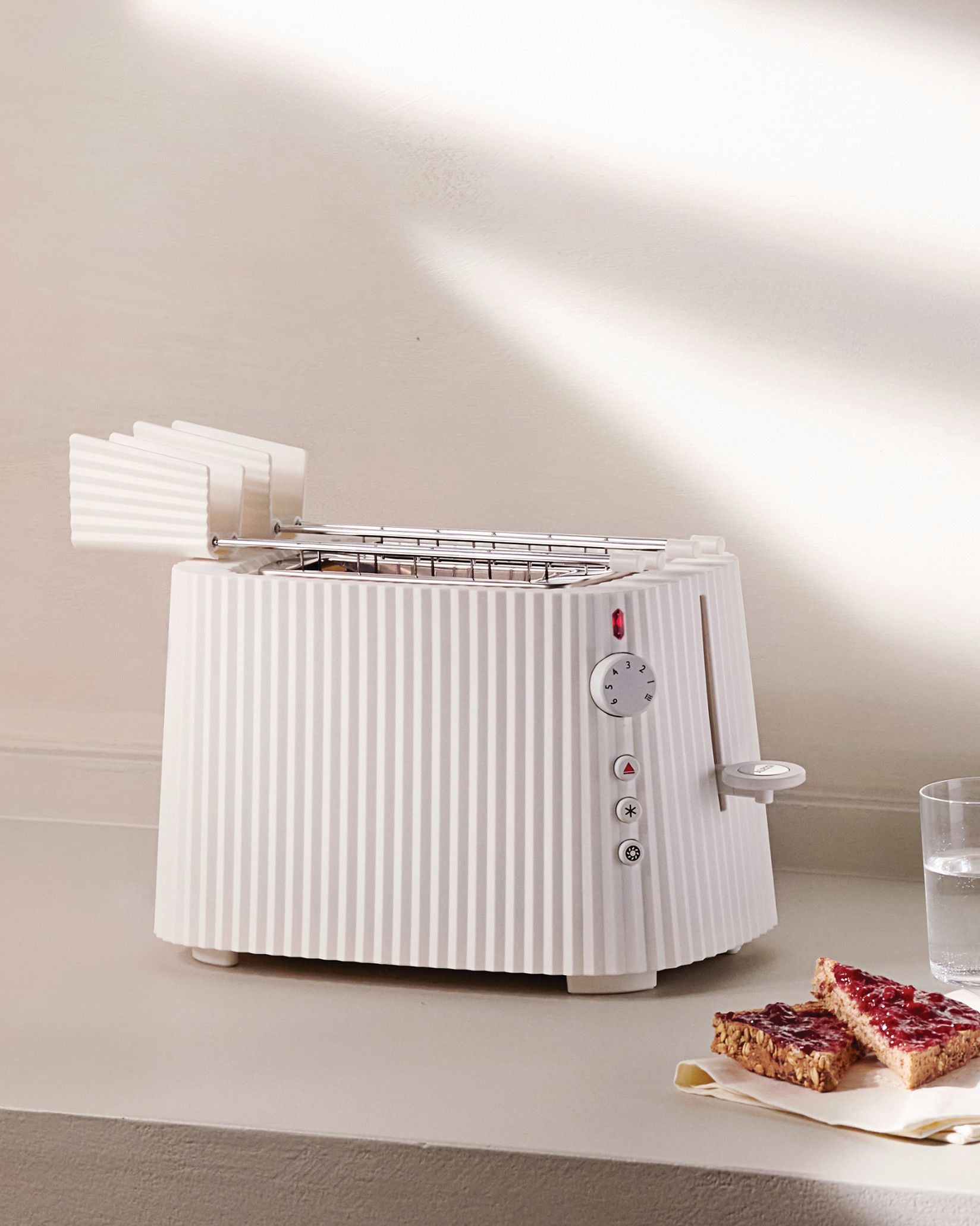 [product_category]-Alessi Plissé Set Of Two Toaster Racks, Red-Alessi-8003299465279-MDL08RA R-ALE-4