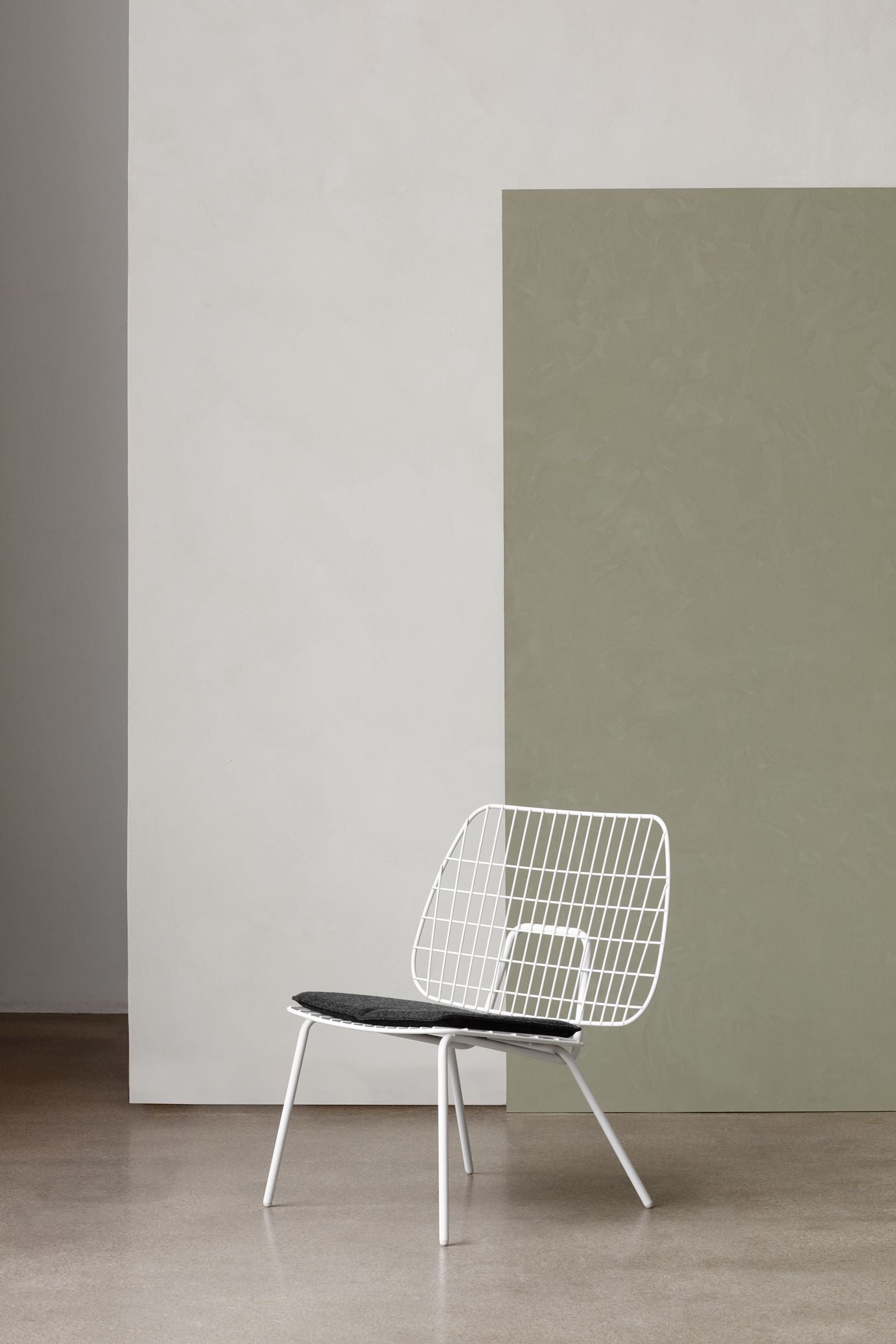 Audo Copenhagen Wm String Seat Pushion Outdoor/Lounge, mørkegrå