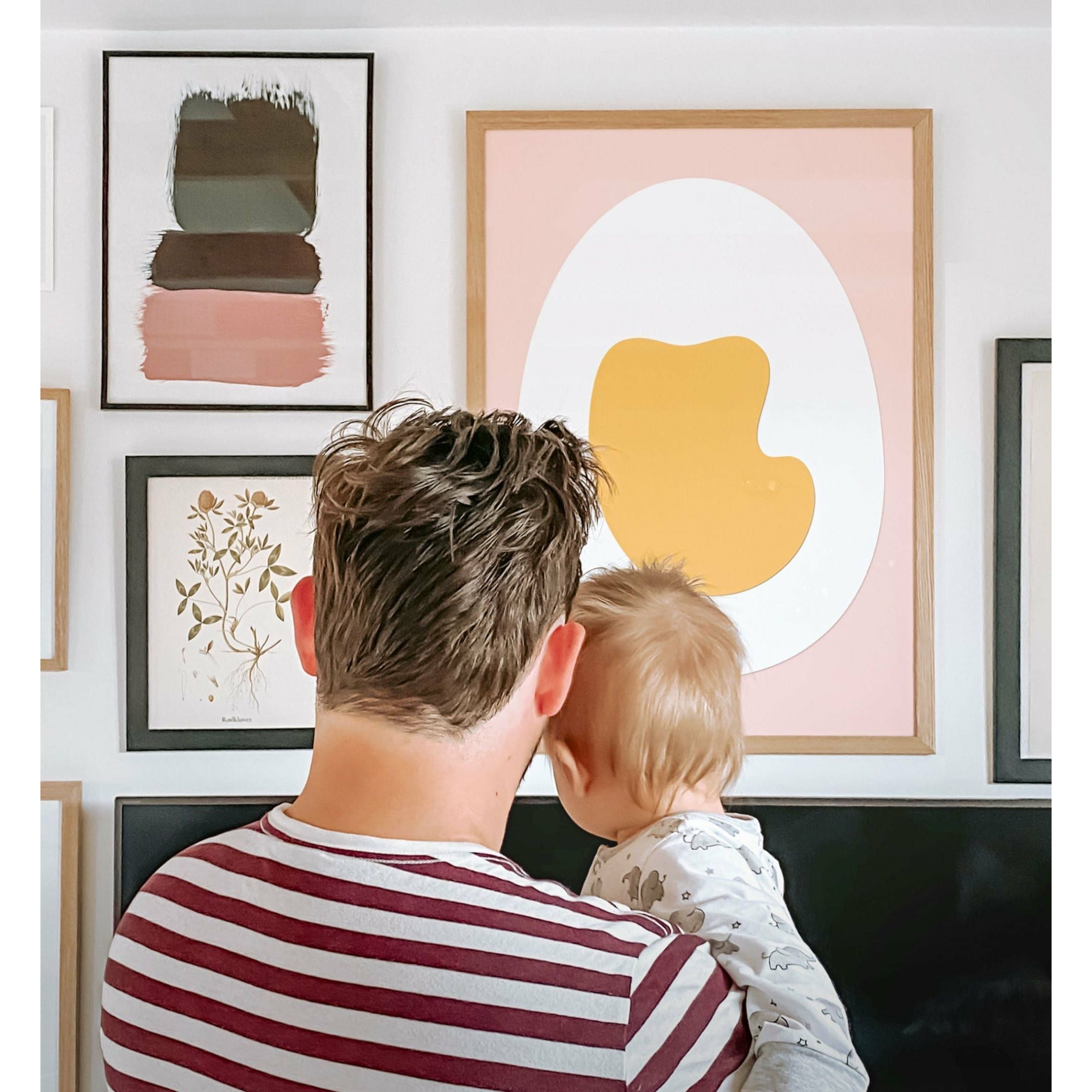 [product_category]-Brainchild Egg Paper Clip Poster, Brass Colored Frame 30 X40 Cm, Pink Background-Brainchild-P-11002-D-BRA-2