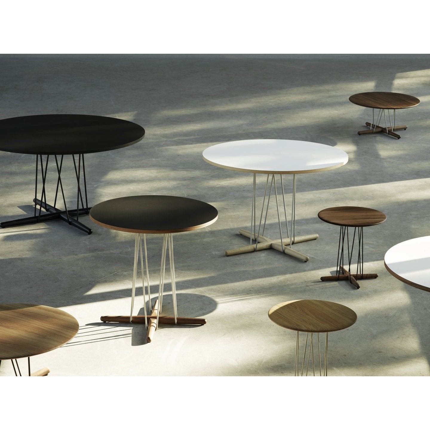 [product_category]-Carl Hansen E020 Embrace Table, Black Oak, ø 79cm-Carl Hansen-5714413317352-E020-795-blackoak-CAR-4