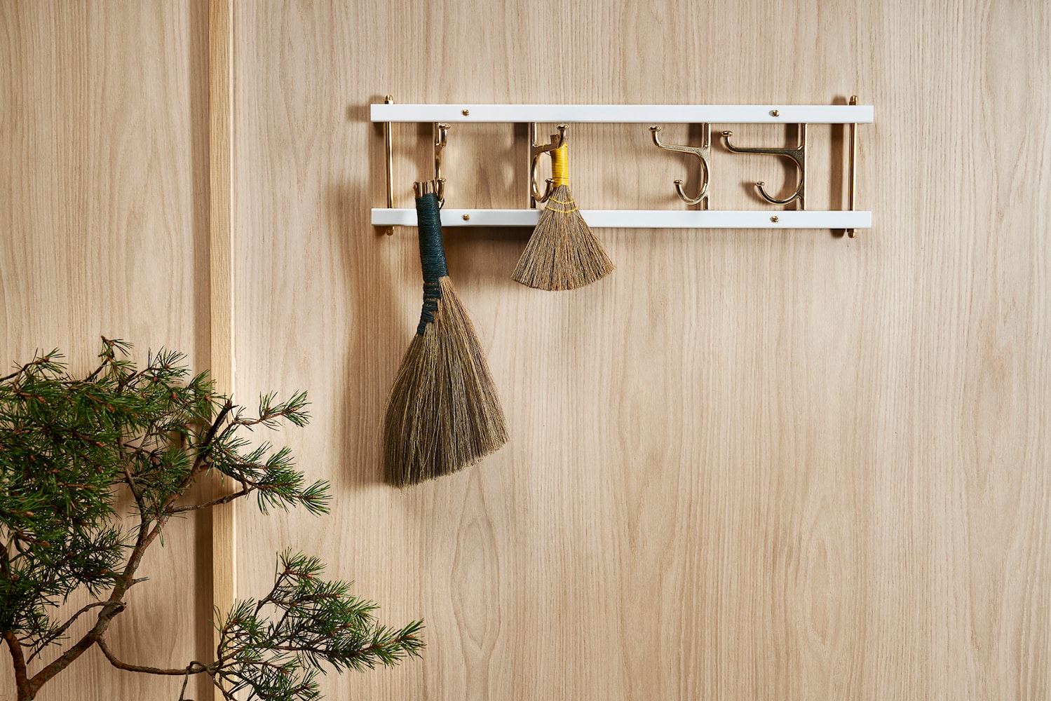 [product_category]-Essem Design Maxi 4 Decorative Hook Strip, White/Brass-Essem Design-7392157000082-50025-ESS-2