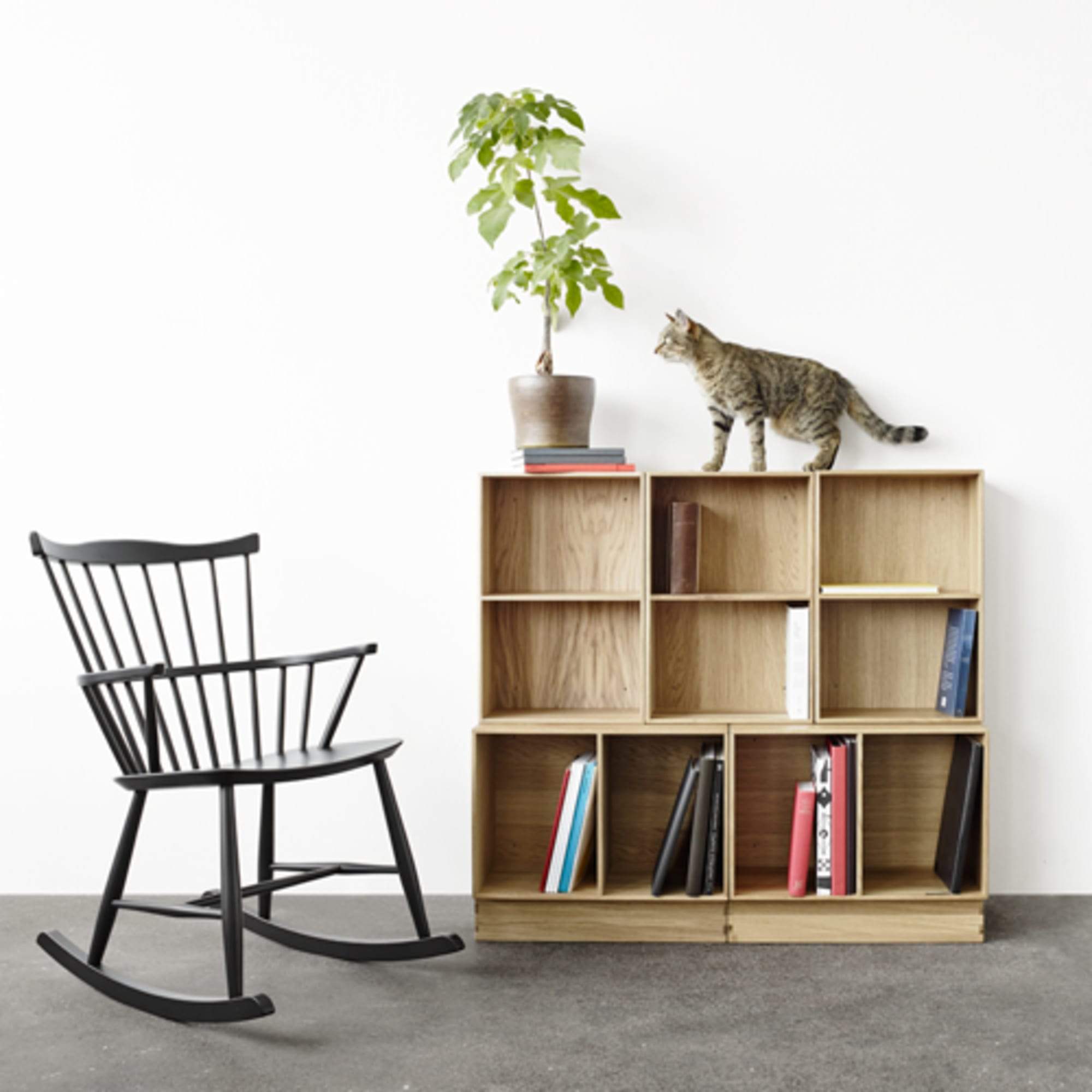 Fdb Møbler B98 Base, Lacquered Oak, 10x36x17cm