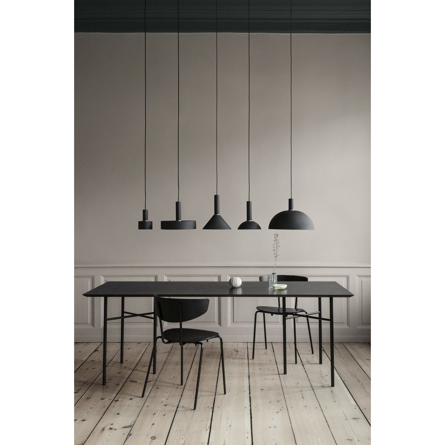 Ferm Living Kegle lampeskærm, sort messing