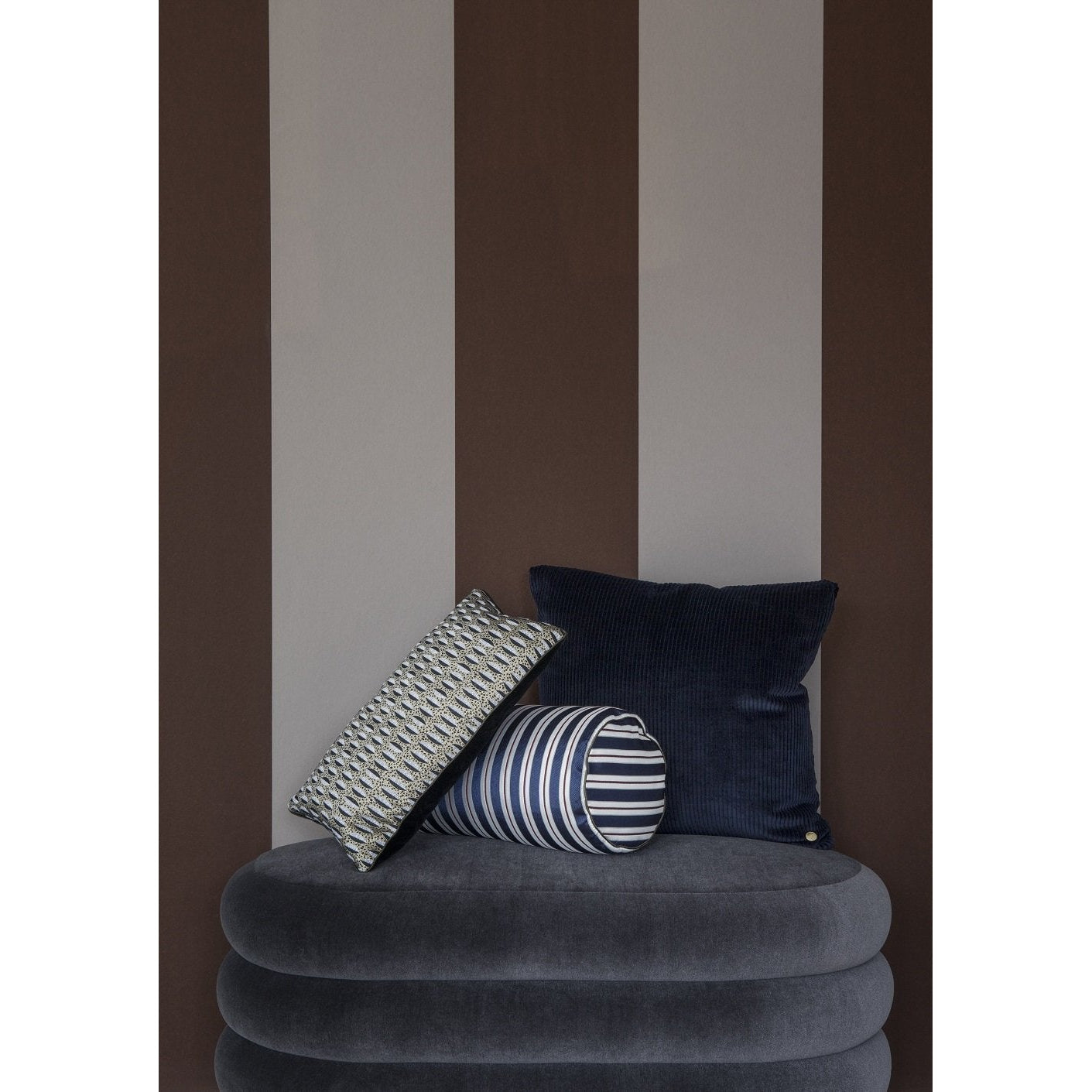 Ferm Living Tykke linjer tapet, sennep/brudt hvid