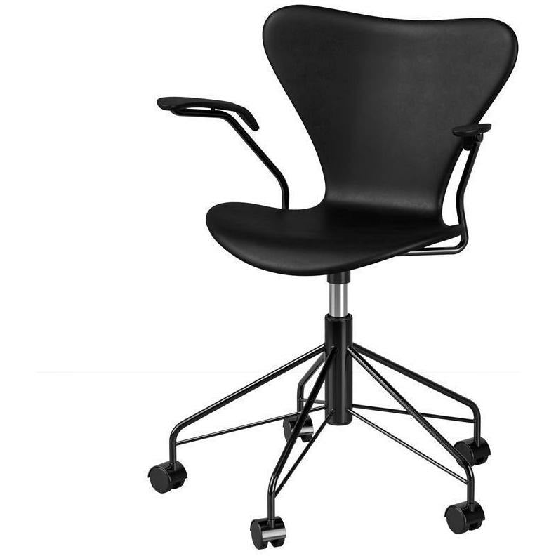 [product_category]-Fritz Hansen Series 7 Swivel Chair With Armrests (For Carpets) Special Edition-Fritz Hansen-3217-Armrest-BlackLeather-SoftFloor-SpecialEdition-1
