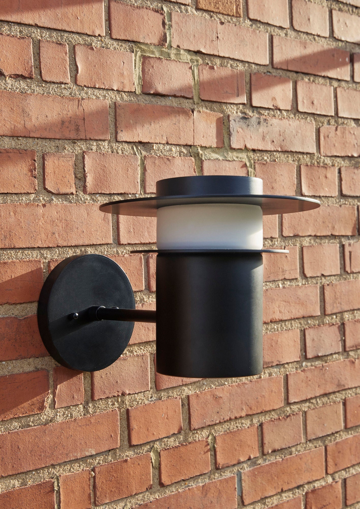 [product_category]-Hübsch Suburb Outdoor Light Black-Hübsch-5712772119983-961505-HUB-3
