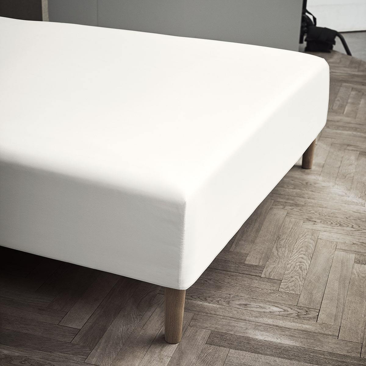 Juna Jersey Stretch Sheet Offwhite, 120x45x200 Cm