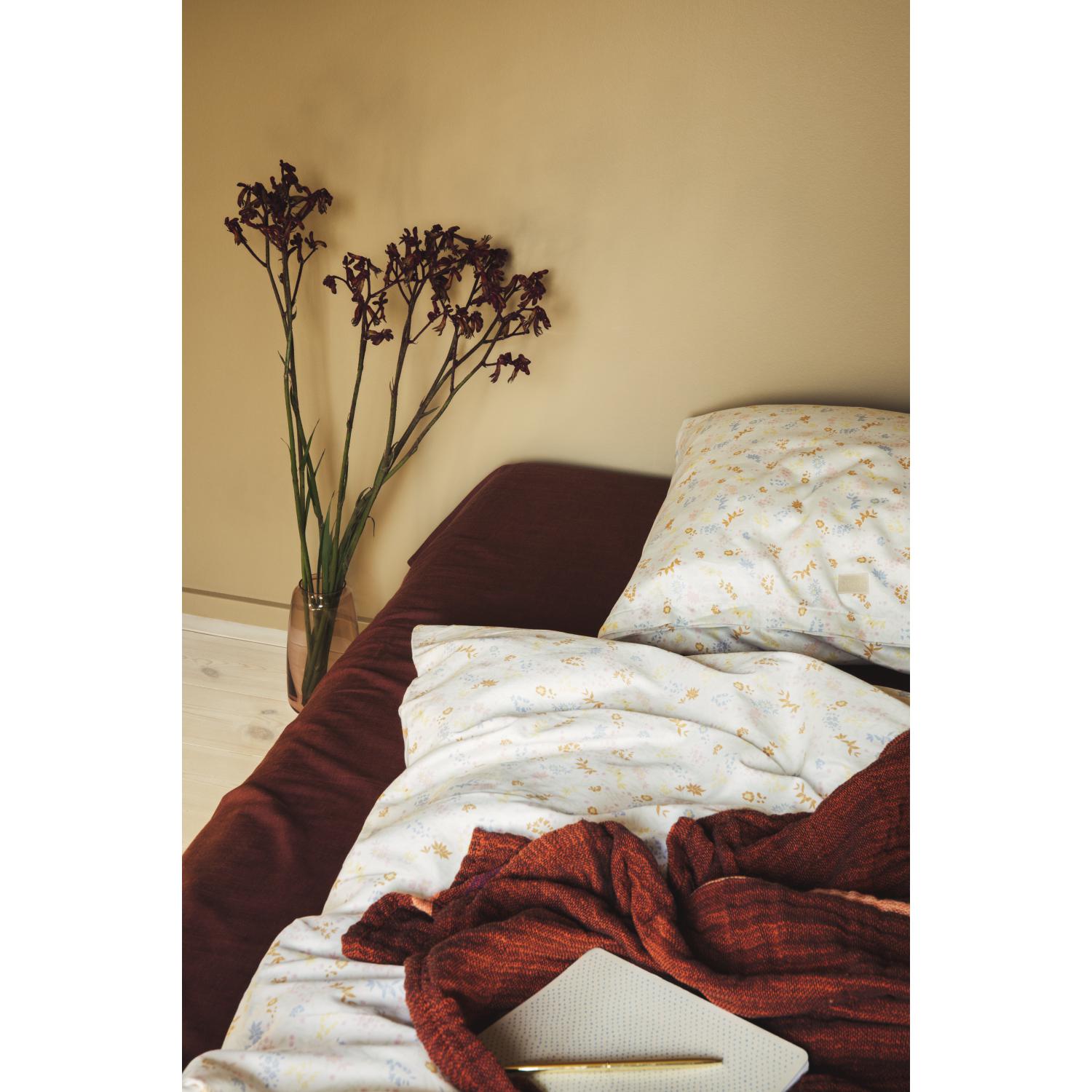 Juna View Bedspread Chocolate, 190x260 Cm