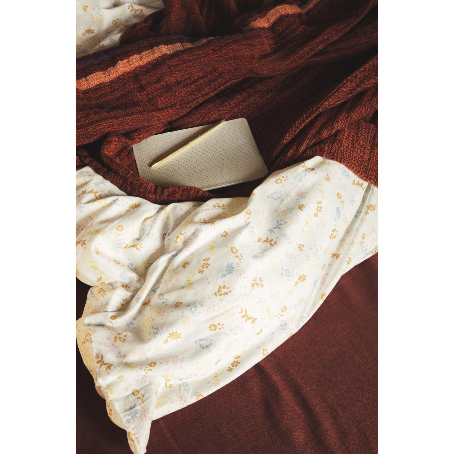 Juna View Bedspread Chocolate, 190x260 Cm