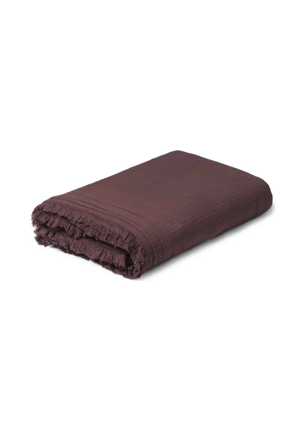 Juna View Bedspread Chocolate, 280x260 Cm