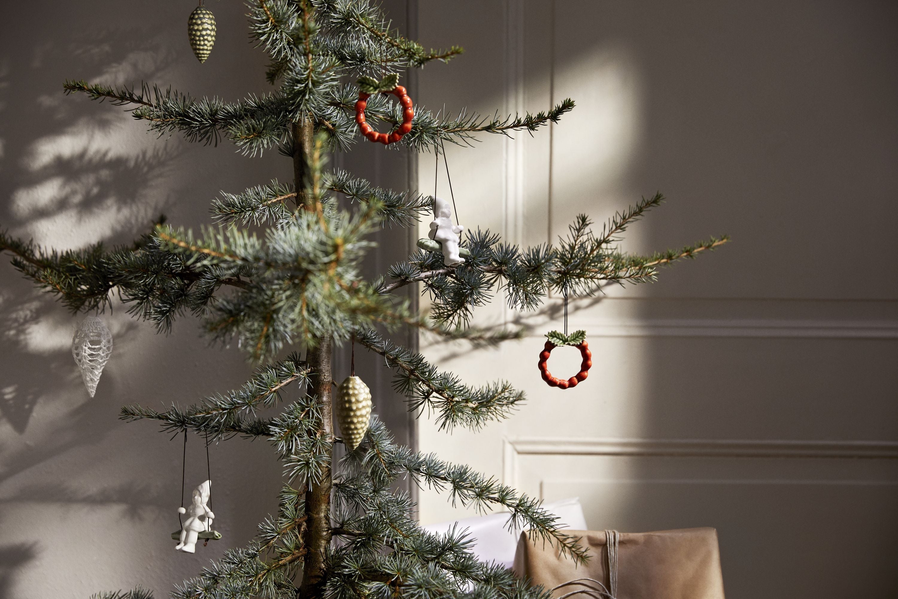 [product_category]-Kähler Christmas Tales Pine Cone H6 Cm, Green-Kähler-5703779187501-690060-KAH-4