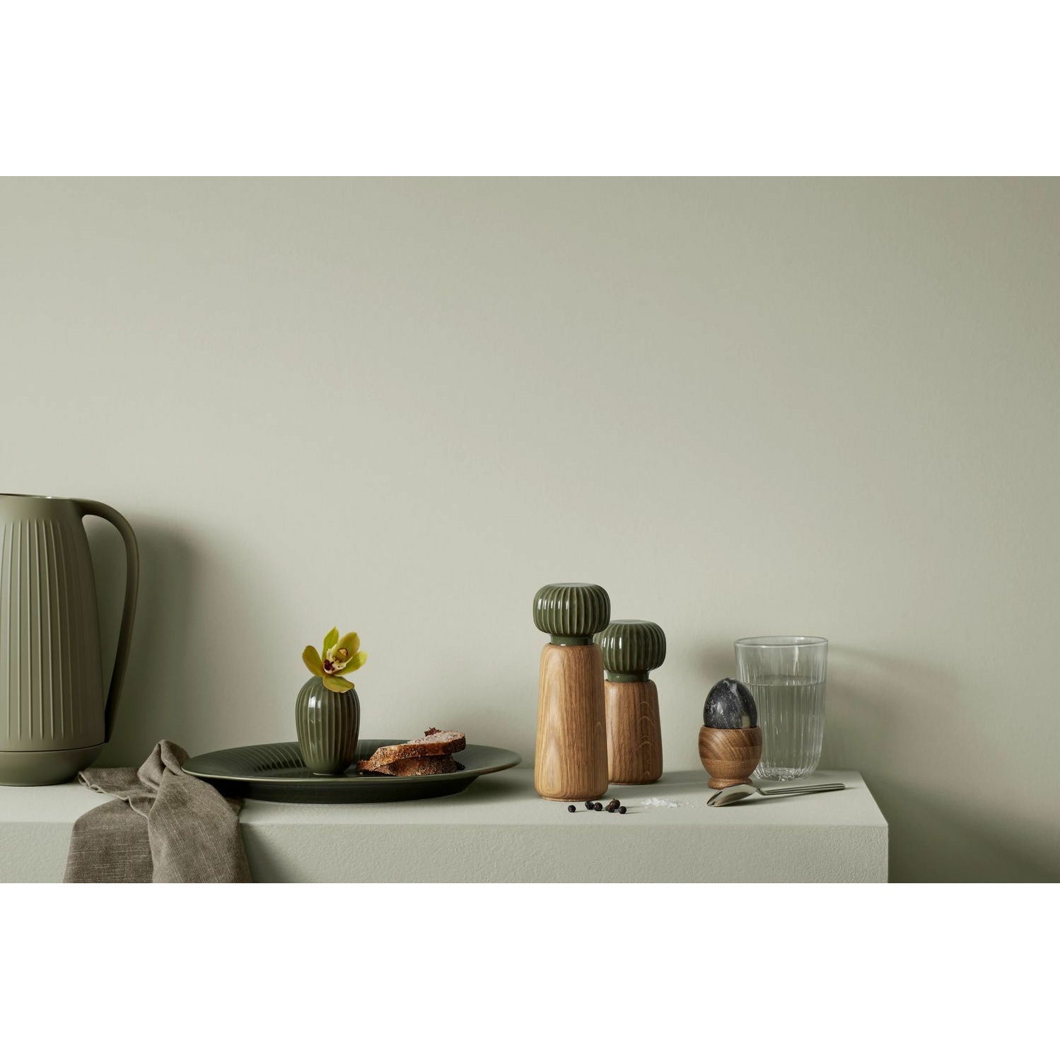 [product_category]-Kähler Hammershøi Oval Bowl, Dark Green-Kähler-5703779185149-692324-KAE-3