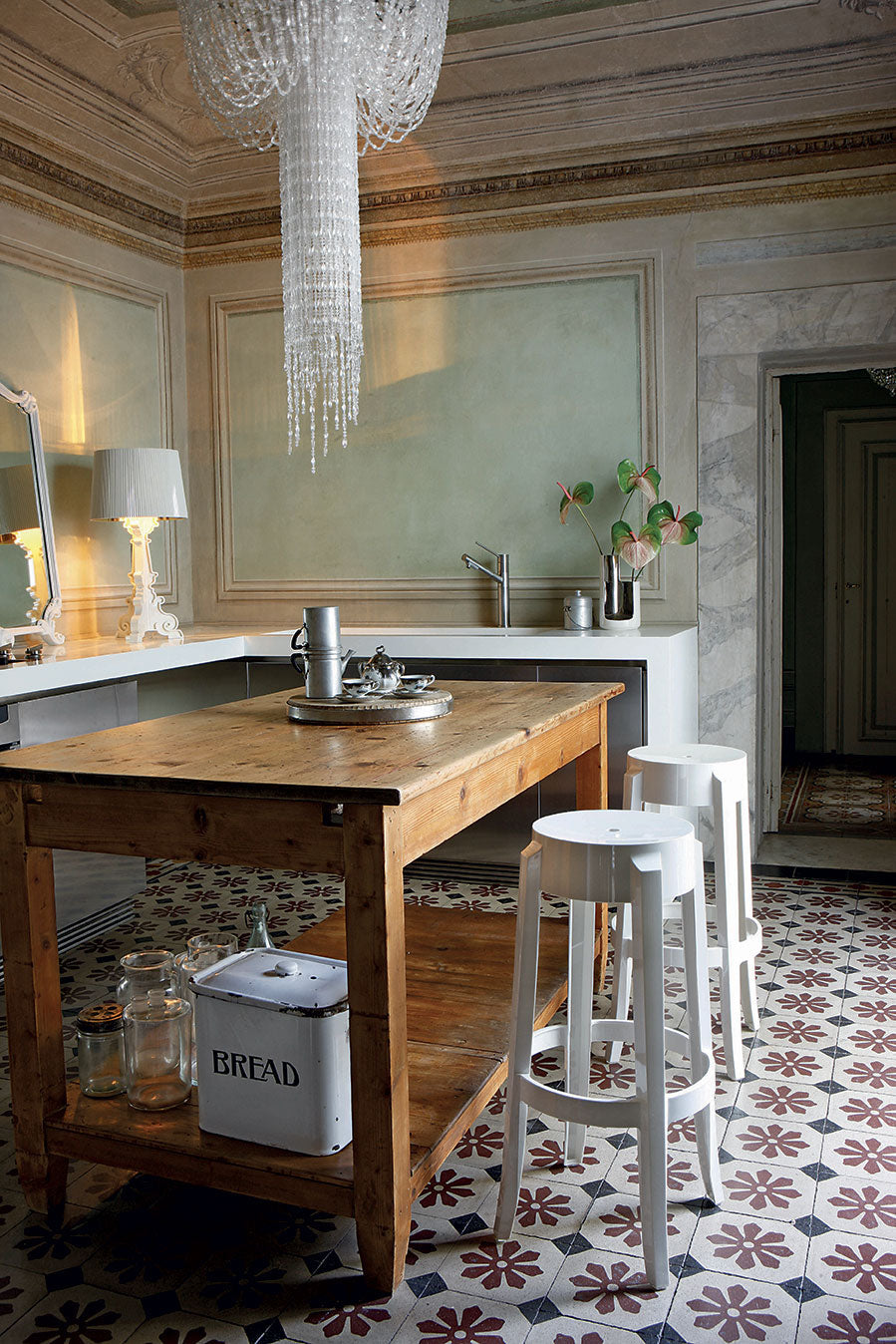 [product_category]-Kartell Charles Ghost Stool 46 Cm, Crystal-Kartell-8034105780354-04897B4-KAR-3