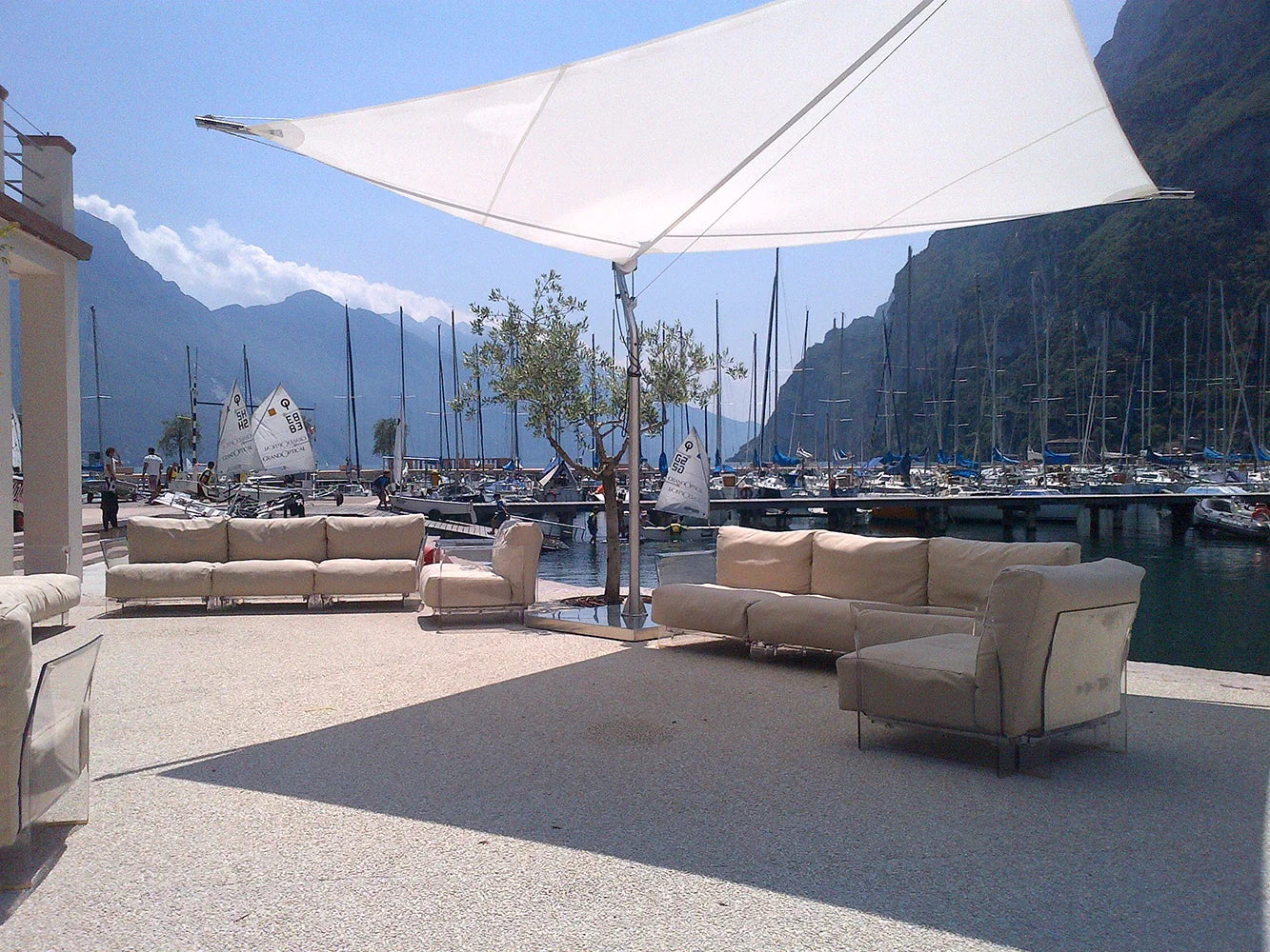 [product_category]-Kartell Pop Outdoor 3 Seater Sofa Sunbrella, White-Kartell-8058967077650-0704320-KAR-4