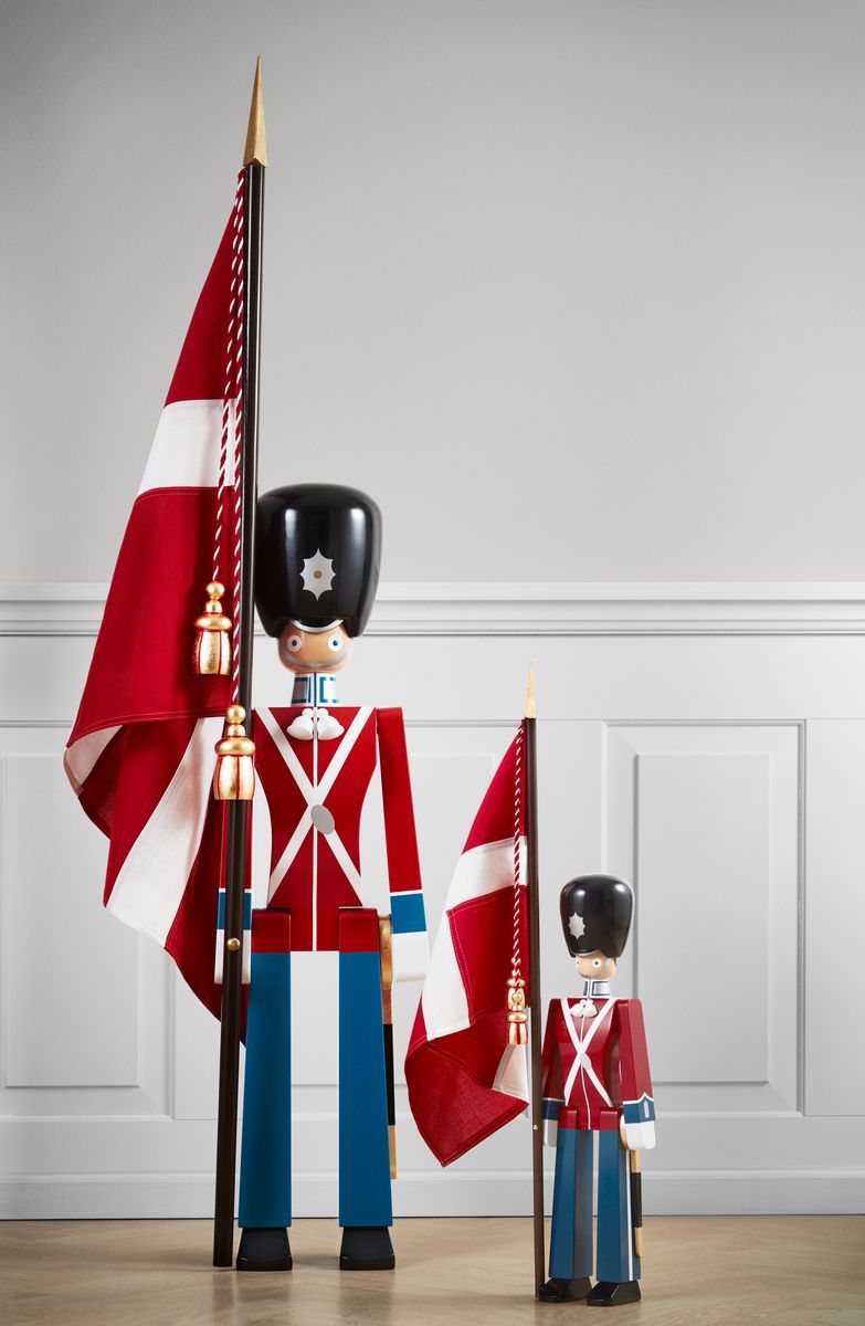 [product_category]-Kay Bojesen Standard Bearer Red/Blue/White, Medium-Kay Bojesen-5709513392248-39224-KAY-6