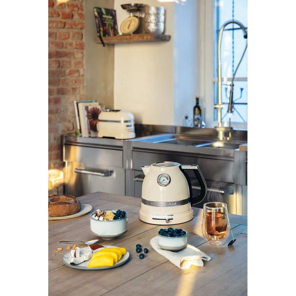 [product_category]-Kitchen Aid 5 Kmt2204 Artisan Toaster For 2 Slices, Cream-KitchenAid-5413184170226-5KMT2204EAC-KIT-4