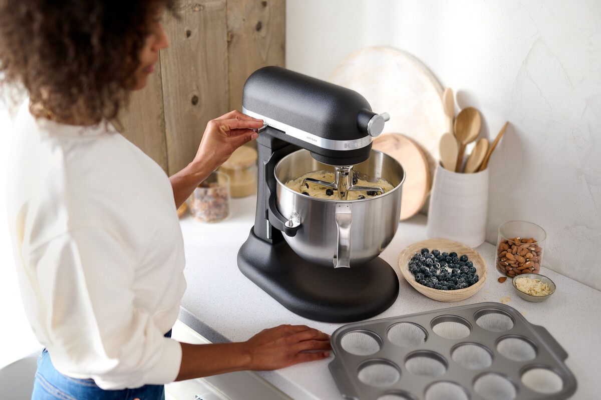 [product_category]-Kitchen Aid Artisan Bowl Lift Stand Mixer 6.6 L, Cast Iron Black-KitchenAid-8003437630712-5KSM70SHXEBK-KIT-10