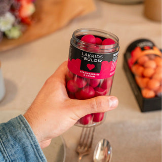 Lakrids By Bülow Love Strawberry & Cream, 295g
