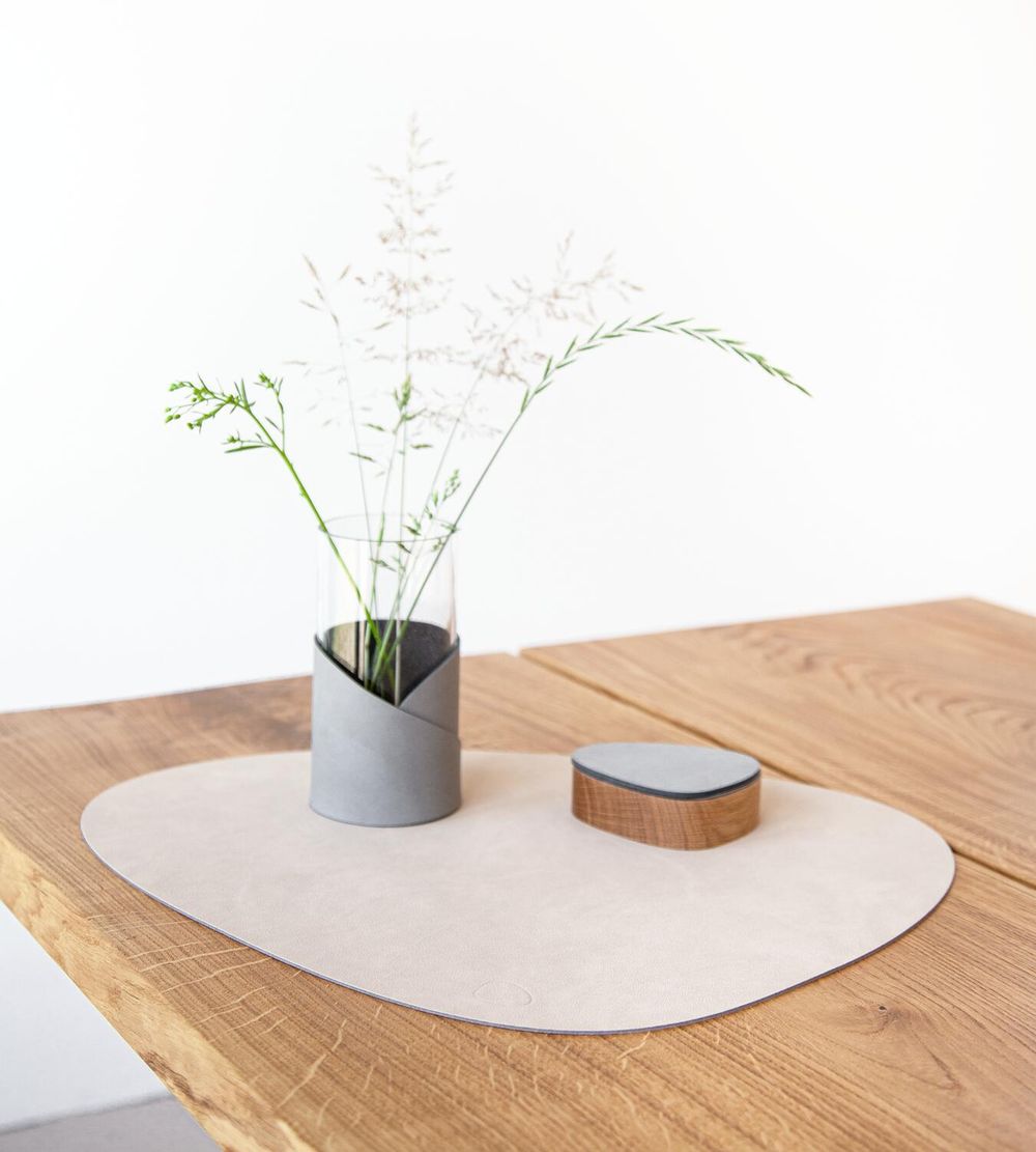 [product_category]-Lind Dna Curve Placemat Nupo Leather L, Sand-Lind DNA-5711590223407-981163-LIN-4