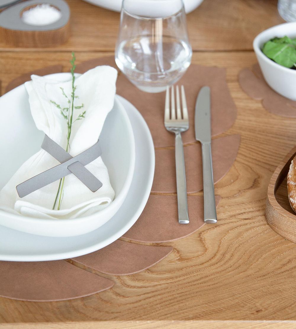 [product_category]-Lind Dna Leaf Placemat Nupo Leather L, Natural-Lind DNA-5711905519836-990075-LIN-2