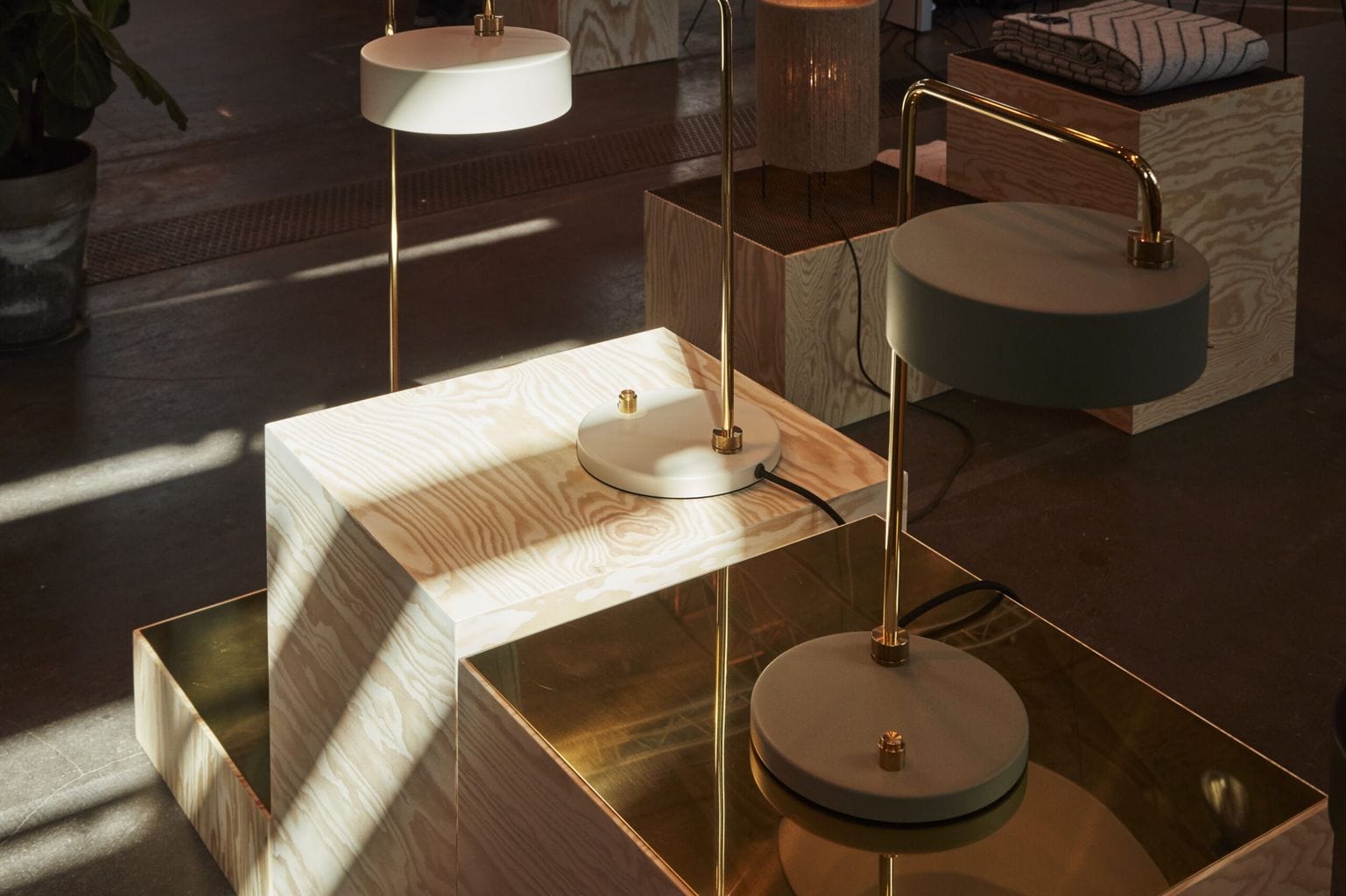 [product_category]-Made By Hand Petite Machine Table Lamp H: 52, Light Pink-Made by Hand-5710780142306-PMT 023LP-MAD-4