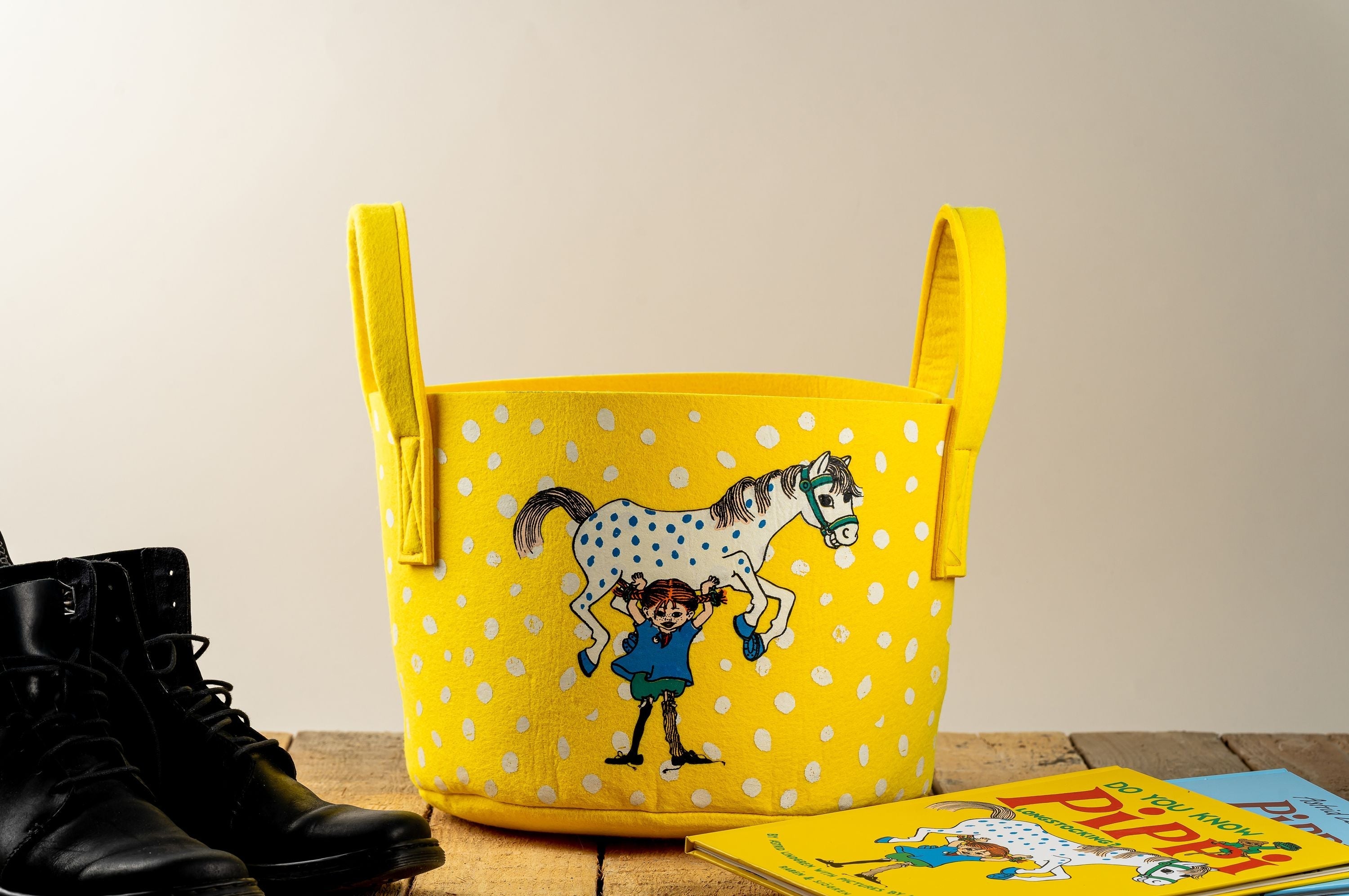 [product_category]-Muurla Pippi Longstocking Storage Basket, Pippi And The Horse, Yellow-Muurla-6416114966707-40-170-01-MUU-3