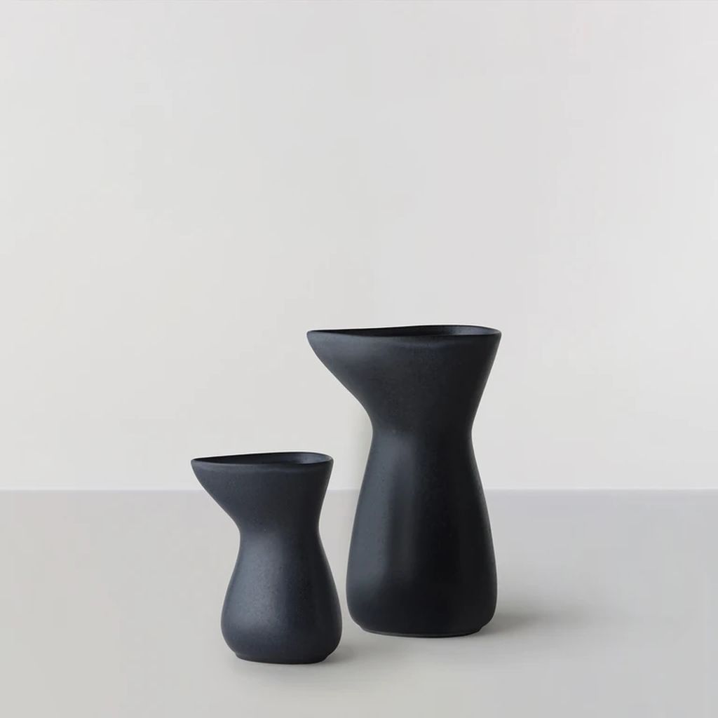 Ro Collection No. 58 Jug 1,0 Liter, Lava Stone