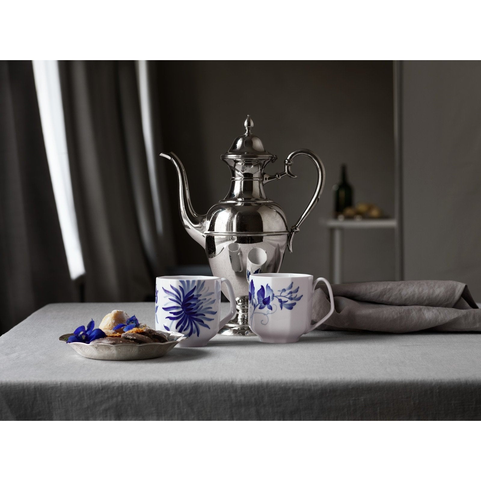 [product_category]-Royal Copenhagen Blomst Mug Dahlia, 33cl-Royal Copenhagen-5705140731184-1025328-ROY-3