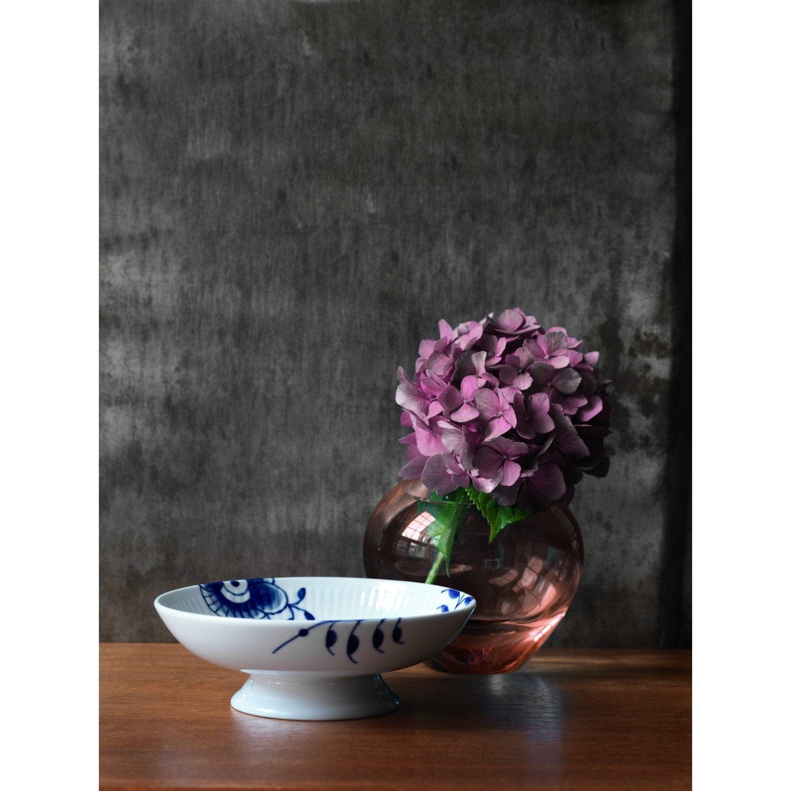 [product_category]-Royal Copenhagen Blue Fluted Mega Bowl On Foot, 17cm-Royal Copenhagen-5705140732471-1026444-ROY-6