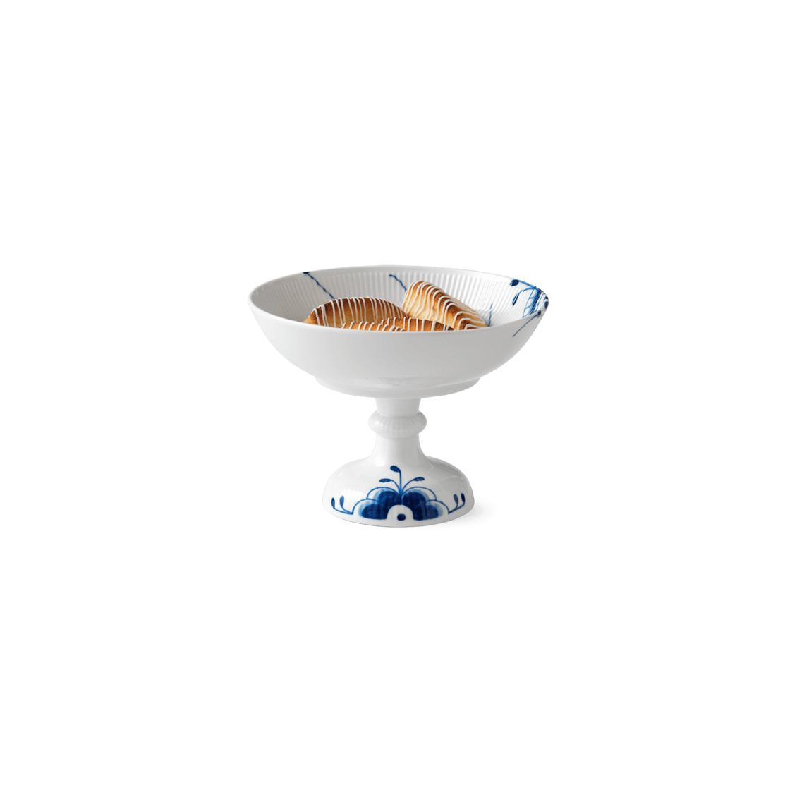 [product_category]-Royal Copenhagen Blue Fluted Mega Bowl W. Foot, 15cm-Royal Copenhagen-5705140705536-1017363-ROY-3