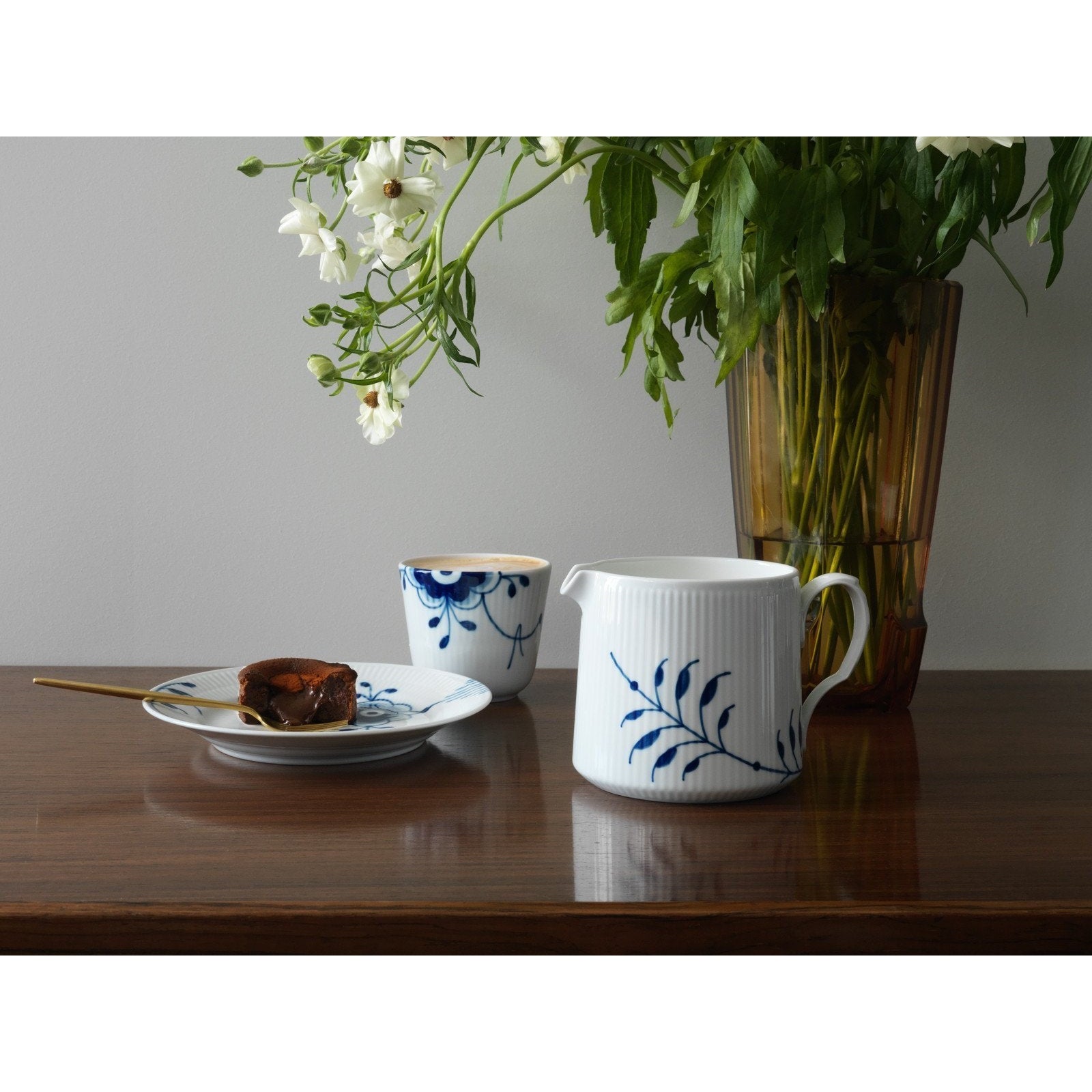 [product_category]-Royal Copenhagen Blue Fluted Mega Thermal Mug, 26cl-Royal Copenhagen-5705140027942-1017355-ROY-6