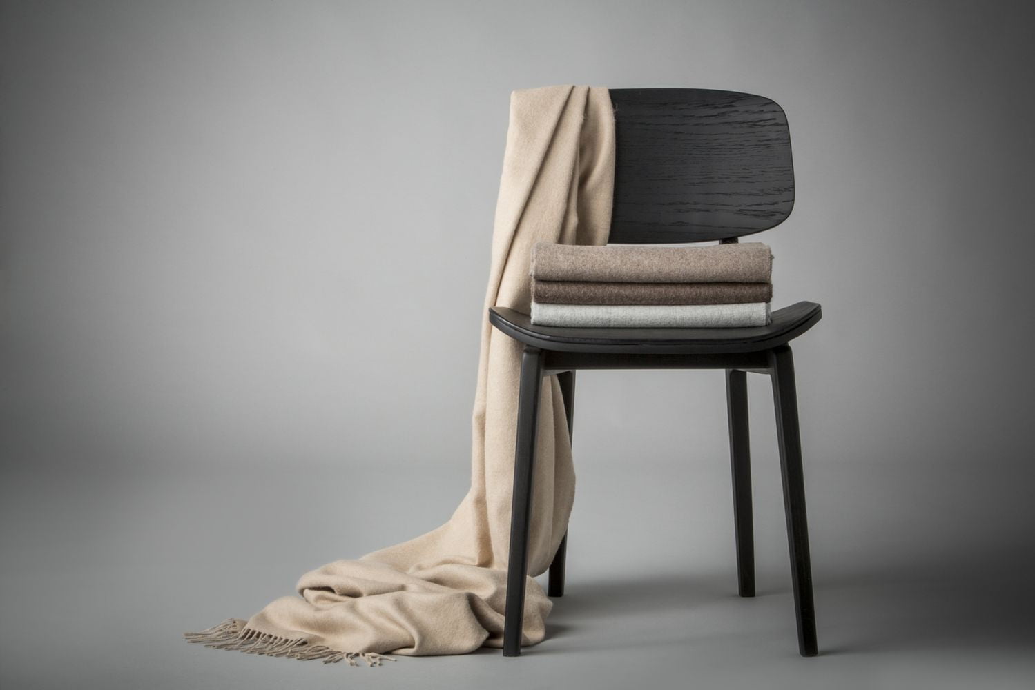 [product_category]-Silkeborg Uldspinderi Askø Plaid 140x240 Cm, Dark Grey-Silkeborg Uldspinderi-5710398000197-00-1503-1116-SIL-7