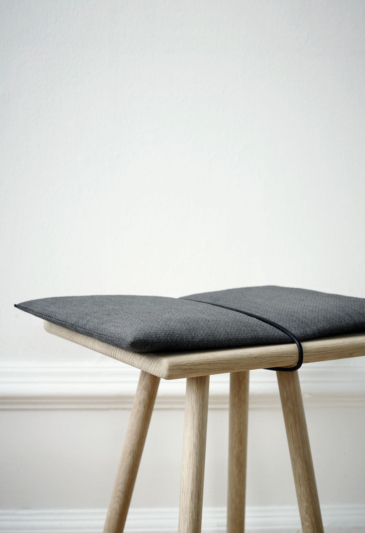 [product_category]-Skagerak Georg Stool, Dark Grey/Black-Skagerak-5706420069423-S1930301-SKA-2