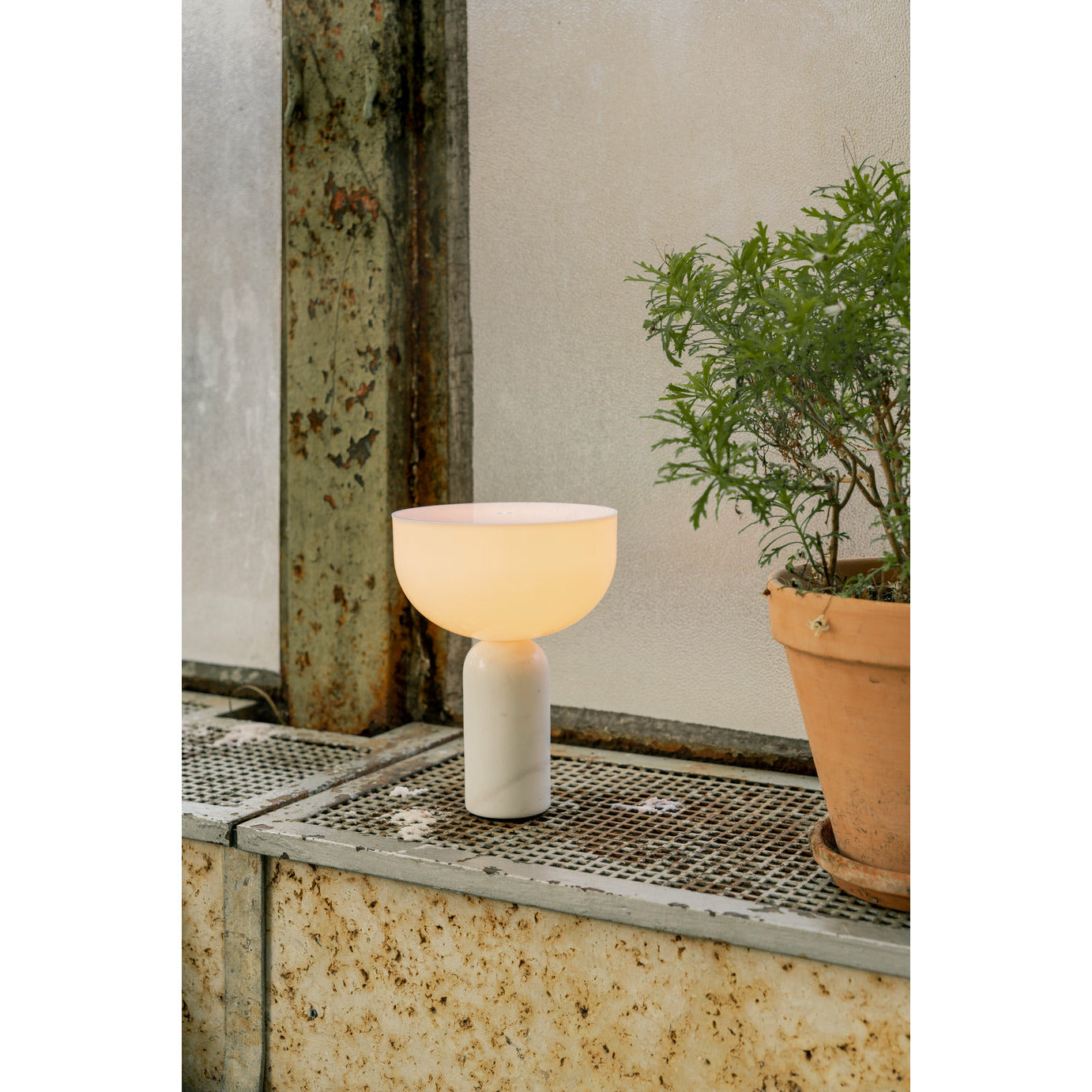 New Works Kizu Portable Table Lamp, White